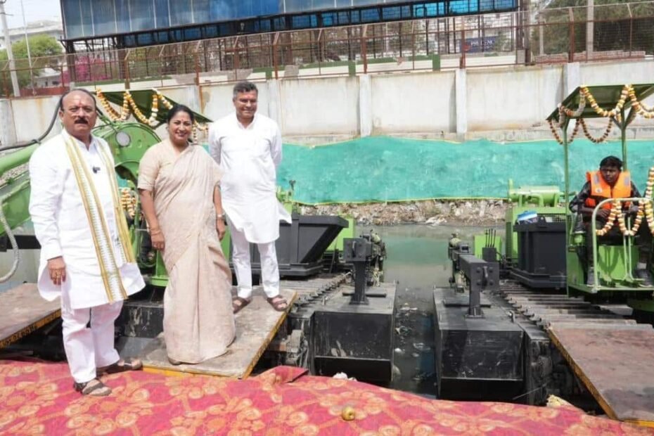 जलभराव-से-मिलेगी-निजात,-cm-रेखा-गुप्ता-बोलीं,-‘मिशन-मोड-में-नालों-की-सफाई-का-काम’