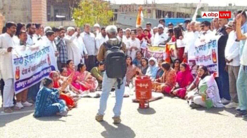 jodhpur-news:-पेट्रोल-गैस-की-बढ़ती-कीमतों-के-खिलाफ-कांग्रेस-का-प्रदर्शन,-pm-मोदी-का-फूंका-पुतला