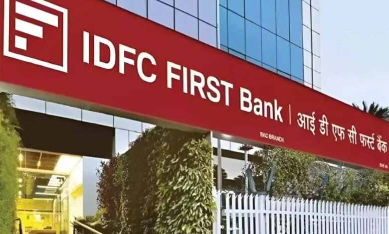 idfc-फर्स्ट-बैंक-फ्रॉड-पर-बड़ी-कार्रवाई:-19-ठिकानों-पर-छापे,-90-से-ज्यादा-अकाउंट-फ्रीज