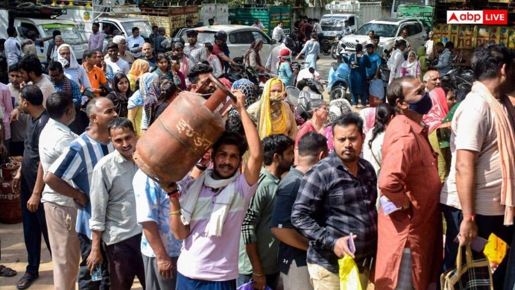 lpg-crisis:-गिरिडीह-में-गैस-सिलेंडर-की-किल्लत-से-हाहाकार!-पुलिस-ने-संभाला-मोर्चा,-लोग-बोले-‘चार-दिन-से…’