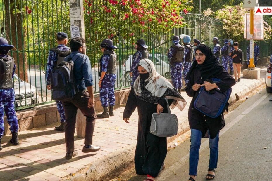 जामिया-मिल्लिया-के-गर्ल्स-हॉस्टल-में-आधी-रात-को-घुसे-लड़के!-कैंपस-में-मारपीट-का-आरोप,-पढ़ें-पूरा-मामला