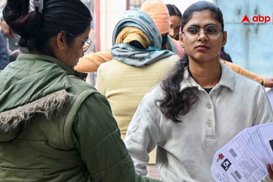 कौन-तैयार-करता-है-यूपी-si-परीक्षा-का-पेपर,-जिसमें-‘पंडित’-पर-पूछे-गए-सवाल-पर-हो-गया-बवाल?