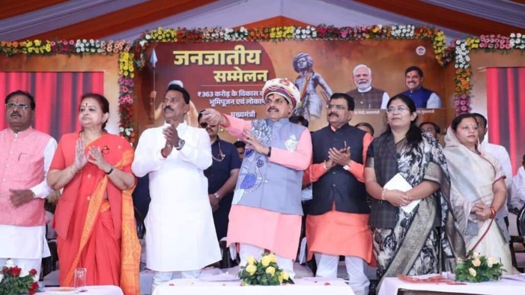 cm-मोहन-ने-नेपानगर-के-लिए-खोला-सौगातों-का-पिटारा,-363-करोड़-से-बदलेगी-सूरत,-pm-मोदी-की-तारीफ-की