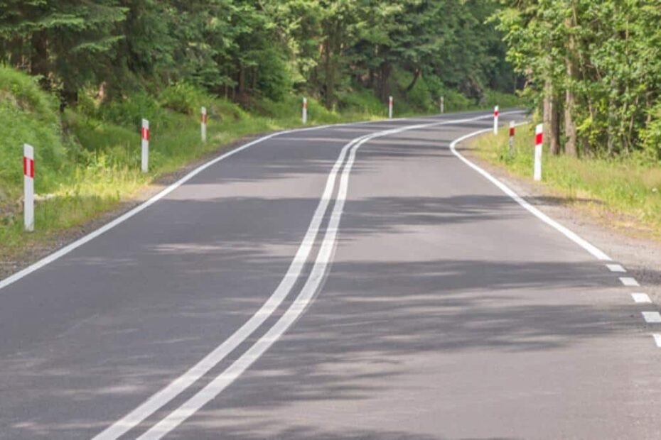 पौड़ी:-घटिया-सड़क-निर्माण-पर-urrda-का-एक्शन,-तीन-इंजीनियरों-और-ठेकेदार-पर-1.71-करोड़-की-वसूली-का-आदेश