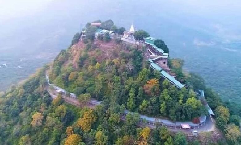 मैहर-माता-मंदिर-का-रहस्य:-आधी-रात-को-अपने-आप-क्यों-बजती-हैं-घंटियां?