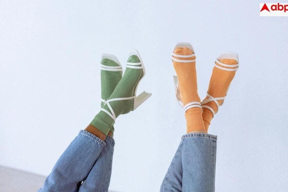 sock-marks-on-ankles:-क्या-आपके-पैरों-पर-भी-घंटों-बने-रहते-हैं-मोजों-के-निशान,-जानें-किस-दिक्कत-का-हो-सकता-है-संकेत?