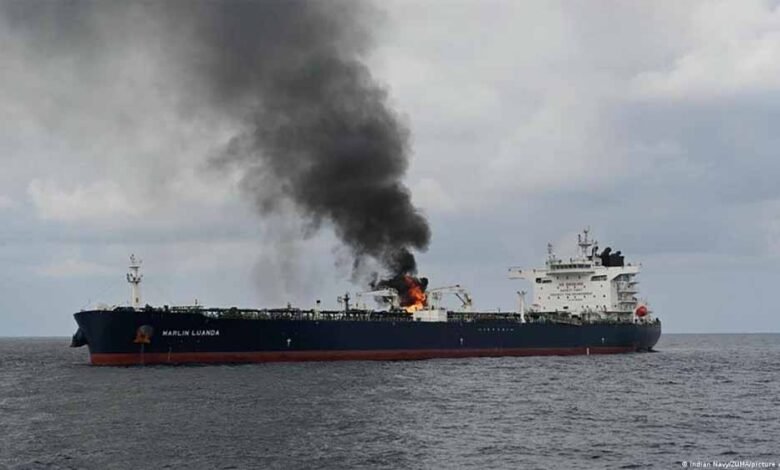 सारी-हदें-पार:-क्यों-पड़ोसी-मुस्लिम-देश-देखना-चाहते-हैं-ईरान-की-तबाही?