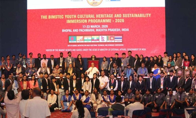 कर्तव्यपालन,-दूसरों-की-सेवा-मानवता-का-आधार-:-राज्यपाल-पटेल