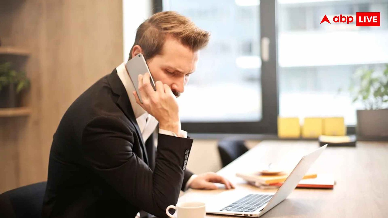 क्या-होती-है-व्हाइट,-रेड-और-पिंक-कॉलर-जॉब?-जानिए-इनके-बीच-का-अंतर