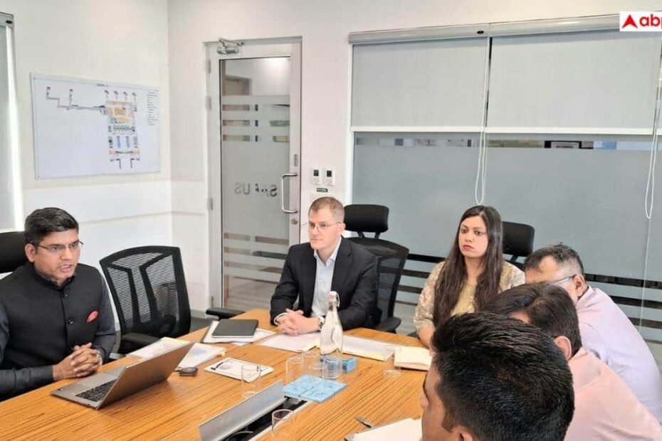 up-news:-जेवर-एयरपोर्ट-पर-‘नो-फ्लाइंग-जोन’-घोषित,-लेजर-लाइट-पर-पाबंदी,-dm-ने-कसी-सुरक्षा-की-लगाम