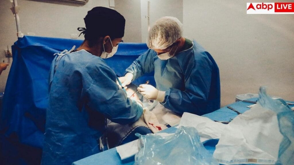 surgical-complications:-गलती,-लापरवाही-या-डॉक्टरों-पर-बढ़ता-प्रेशर,-भारत-में-क्यों-जानलेवा-बन-रही-हैं-सामान्य-सर्जरी?