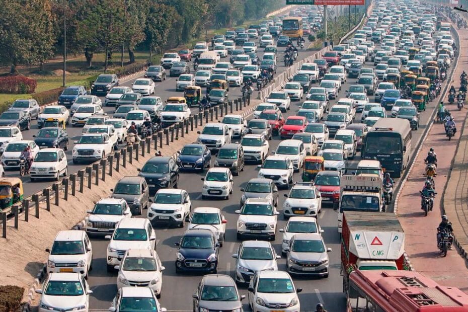 delhi-traffic-advisory:-नवरात्रि-पर्व-के-बीच-दिल्ली-में-ट्रैफिक-अलर्ट-जारी,-इन-रास्तों-पर-मिलेगी-भीड़,-जानिए-पूरी-डिटेल