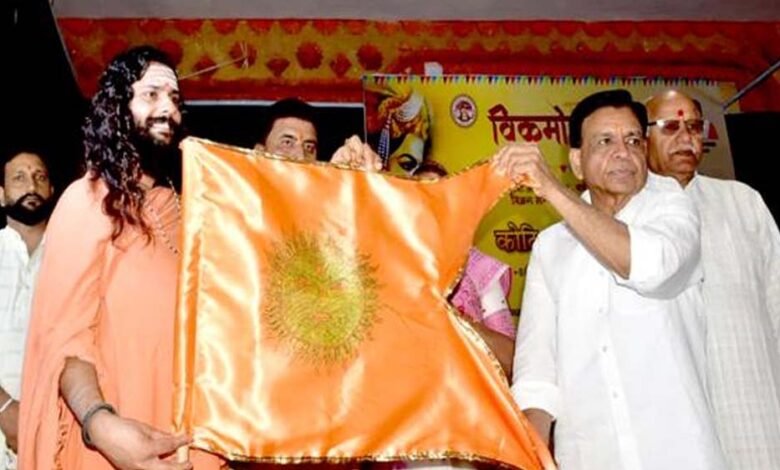 उप-मुख्यमंत्री-देवड़ा-ने-पशुपतिनाथ-मंदिर-में-सूर्य-उपासना-कर-ब्रह्मध्वज-स्थापित-किया