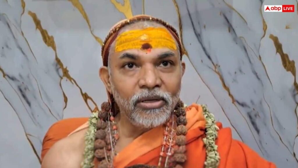 ‘गंगा-अब-माई-नहीं,-कमाई-हो-गई’,-वाराणसी-में-इफ्तार-पार्टी-पर-भड़के-अविमुक्तेश्वरानंद-ने-साधा-निशाना