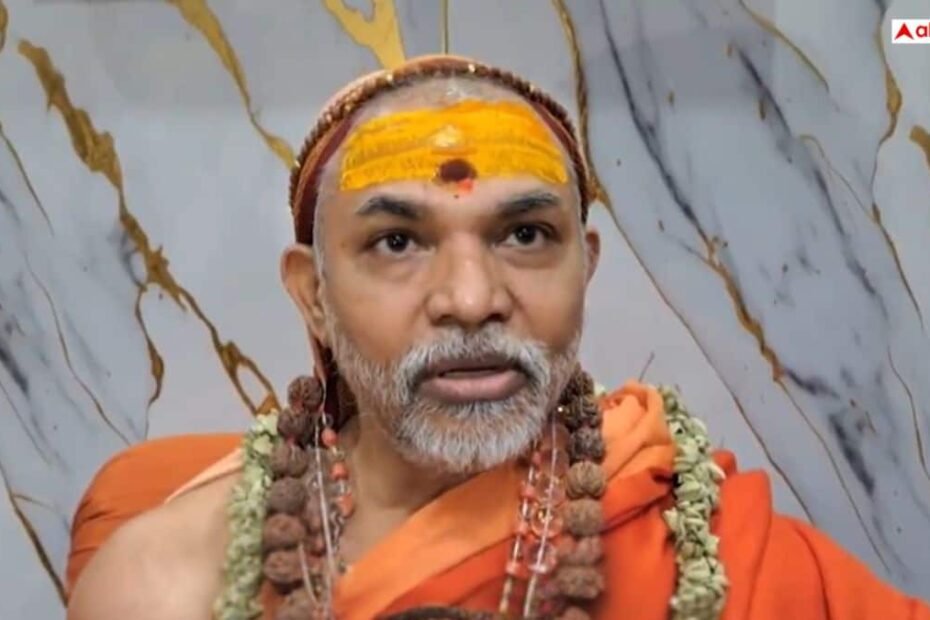 ‘गंगा-अब-माई-नहीं,-कमाई-हो-गई’,-वाराणसी-में-इफ्तार-पार्टी-पर-भड़के-अविमुक्तेश्वरानंद-ने-साधा-निशाना