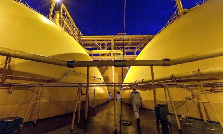 ईरान-के-हमले-से-हिली-दुनिया,-यूरोपीय-गैस-कीमतों-में-35%-की-जबरदस्त-बढ़ोतरी