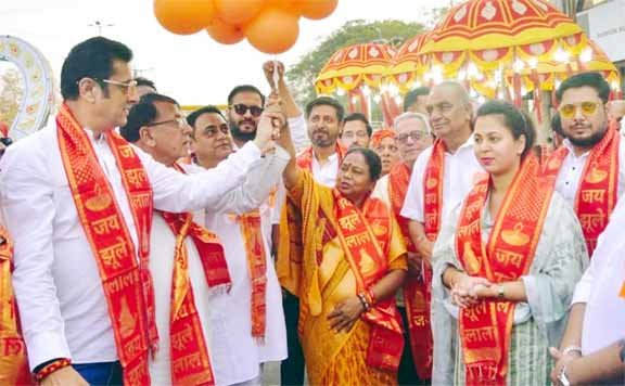 न्यू-मार्केट-में-झूलेलाल-जन्मोत्सव-की-पूर्व-संध्या-पर-निकली-भव्य-शोभायात्रा