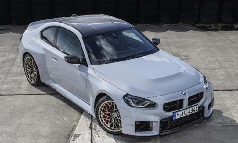 भारत-में-लॉन्च-हुई-नई-bmw-m2-cs-परफॉर्मेंस-कार,-जानें-कीमत-और-फीचर्स