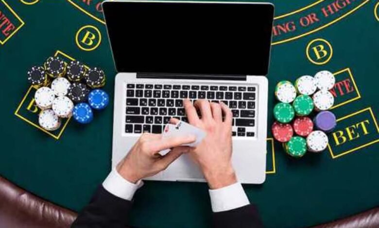 जुए-सट्टे-पर-सरकार-की-बड़ी-कार्रवाई:-300-ऐप-और-वेबसाइट्स-पर-लगा-बैन