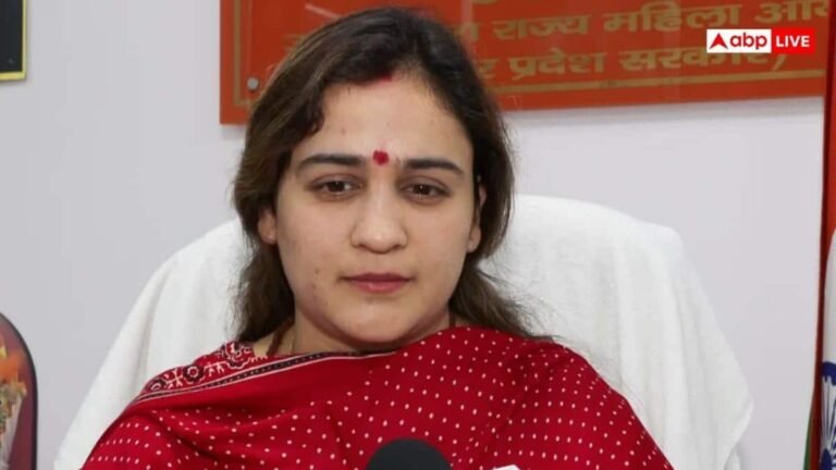 लखनऊ:-बड़ा-इमामबाड़ा-हिजाब-विवाद-पर-महिला-आयोग-का-संज्ञान,-अपर्णा-यादव-बोलीं-कार्रवाई-होगी