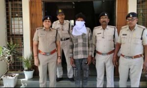 डेढ़-माह-में-भी-नहीं-उड़ा-पाए-चोरी-का-माल:-नाबालिग-साथी-संग-आरोपी-धराया,-तेल-घी-और-नकदी-बरामद