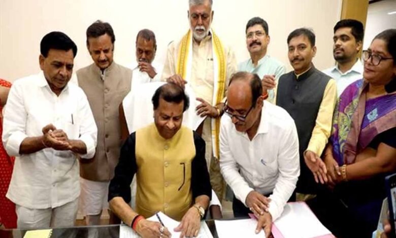 पूर्व-मंत्री-पवैया-ने-संभाला-राज्य-वित्त-आयोग-के-अध्यक्ष-का-पदभार