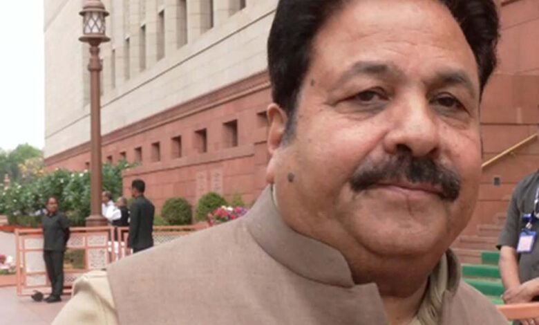 lpg-कीमतों-पर-घमासान:-विपक्ष-का-सरकार-पर-हमला,-विदेशी-नीति-को-बताया-जिम्मेदार