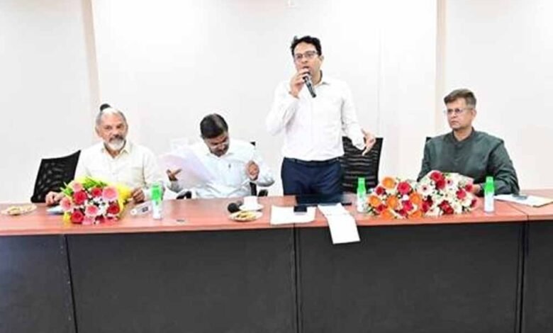 मंडीदीप-औद्योगिक-क्षेत्र-में-एलपीजी-आपूर्ति-व्यवस्था-की-हुई-समीक्षा