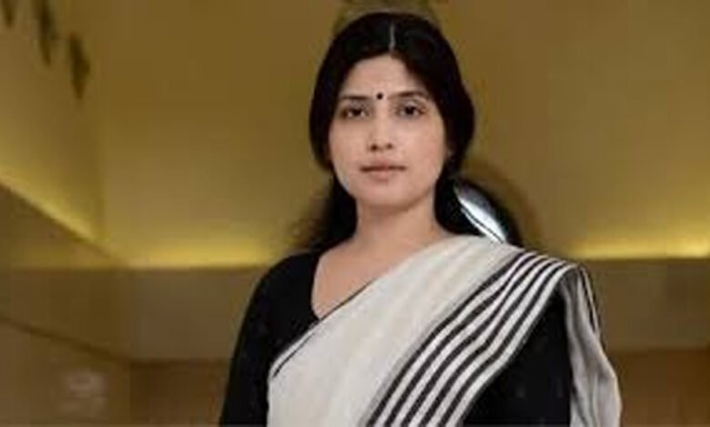 ईरान-से-बिगड़े-रिश्तों-का-असर!-lpg-संकट-पर-डिंपल-यादव-का-बड़ा-बयान