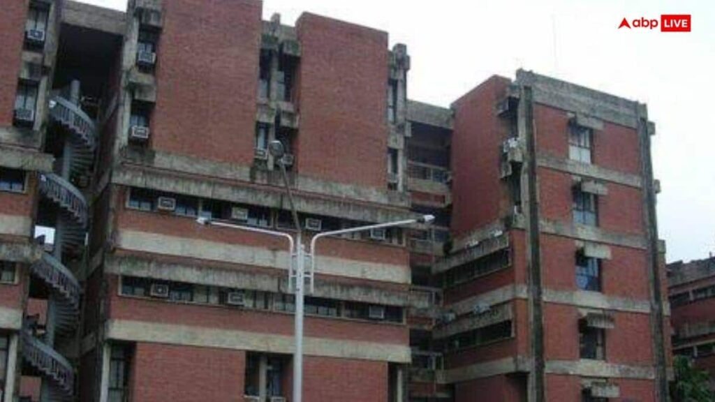 iit-kanpur:-iit-कानपुर-के-हॉस्टलों-में-लगेगा-नया-सेफ्टी-सिस्टम,-छात्रों-को-आत्मघाती-कदम-से-रोकने-की-पहल