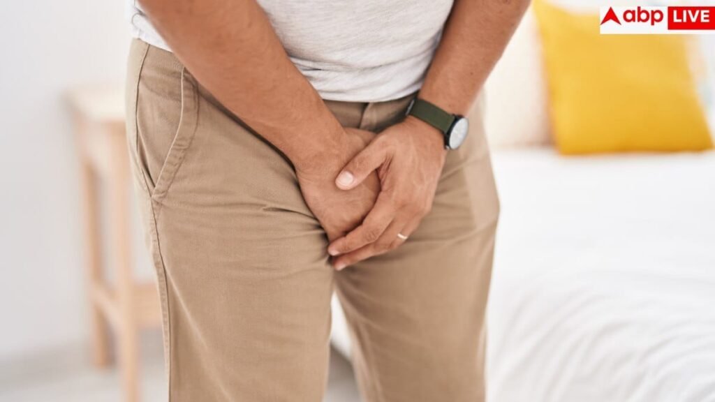 anal-cancer-symptoms:-टॉयलेट-में-आता-है-खून-तो-सिर्फ-पाइल्स-नहीं-हो-सकता-है-एनल-कैंसर,-जानें-कितना-खतरनाक?