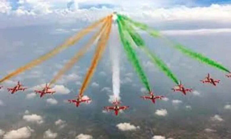 चंडीगढ़-एयर-शो-में-आसमान-में-तिरंगा,-लोगों-में-उत्साह;-सुखना-लेक-पर-केवल-प्री-बुकिंग-वालों-को-मिलेगा-प्रवेश