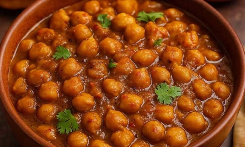 घर-पर-बनाएं-ढाबा-स्टाइल-छोले,-स्वाद-ऐसा-कि-उंगलियां-चाटते-रह-जाएंगे