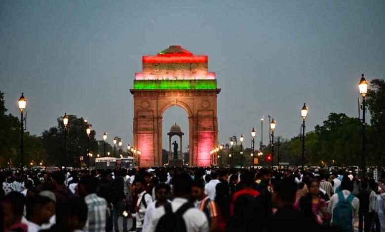 इंडिया-गेट-कर्तव्य-पथ-पर-सख्ती-बढ़ी,-रेड-लाइट-कैमरों-से-कटेंगे-चालान