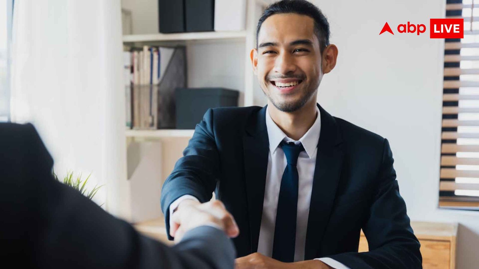 idbi-bank-recruitment-2026:-idbi-बैंक-में-निकली-स्पेशलिस्ट-ऑफिसर्स-की-भर्ती,-सैलरी-सुनकर-उड़-जाएंगे-होश