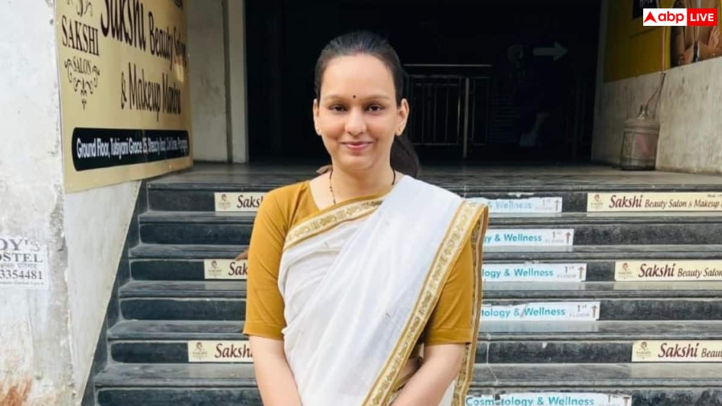 uppsc success-story:-बिना-कोचिंग-अयोध्या-की-बेटी-का-कमाल,-uppsc-में-चौथा-स्थान-पाकर-बनी-डिप्टी-कलेक्टर