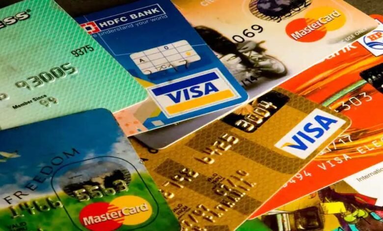 credit-card-rule-change:-1-अप्रैल-से-होंगे-बड़े-बदलाव,-जानें-क्या-क्या-बदलेगा-अगर-आप-भी-करते-हैं-क्रेडिट-कार्ड-का-इस्तेमाल