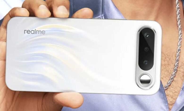 भारत-का-पहला-सेल्फी-मिरर-वाला-स्मार्टफोन,-realme-16-2-अप्रैल-को-होगा-लॉन्च