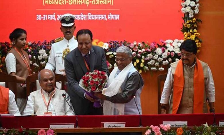 2047-के-विकसित-भारत-के-लिए-विधानसभा-अध्यक्ष-नरेंद्र-सिंह-तोमर-ने-युवा-विधायकों-के-दिलवाए-5-संकल्प