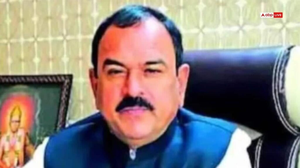 ढोंगी-बाबा-अशोक-खरात-का-बेटा-उगलेगा-राज?-पुलिस-ने-हिरासत-में-लिया,-फरार-पत्नी-की-तलाश-जारी