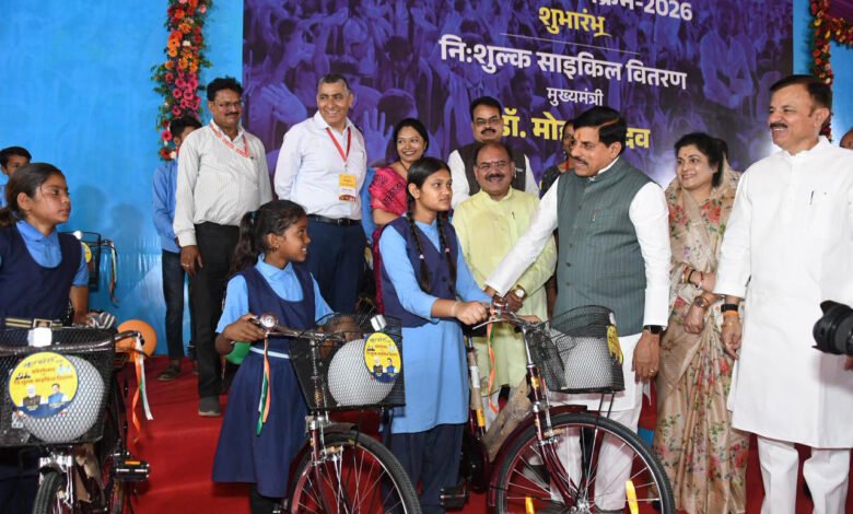 सरकारी-स्कूलों-पर-बढ़ा-भरोसा,-नामांकन-में-324%-की-भारी-बढ़ोतरी,-सीएम-डॉ.-यादव-ने-किया-‘स्कूल-चले-हम’-अभियान-का-आगाज