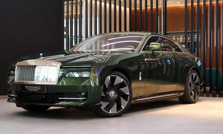 iran-war-impact:-रोल्स-रॉयस-से-फेरारी-तक,-ईरानी-शोरूम-में-धूल-फांक-रहीं-लग्जरी-कारें