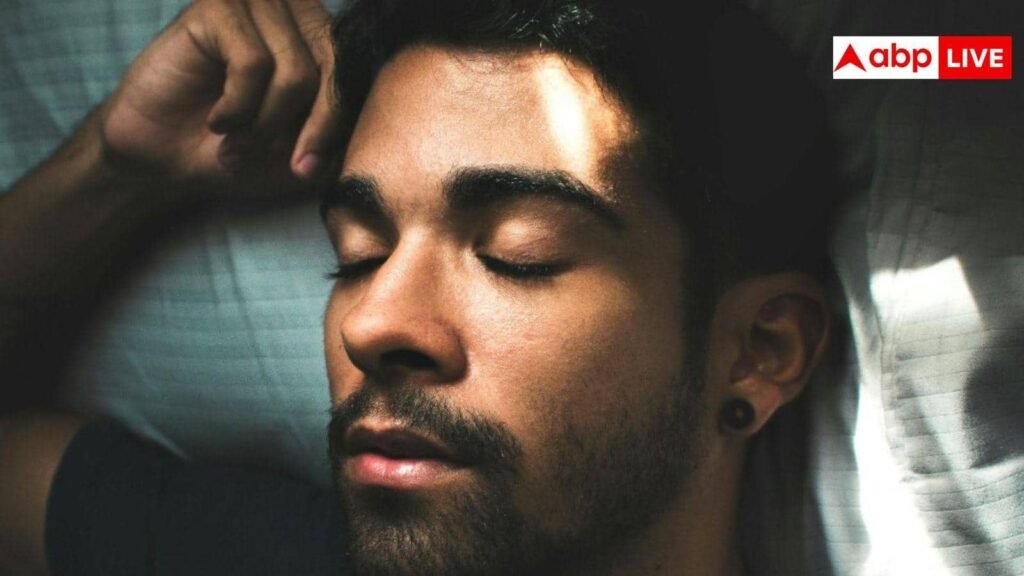 sleeping-habits:-7–8-घंटे-की-नींद-क्यों-होती-है-जरूरी?-एक्सपर्ट्स-से-जानिए-सेहत-पर-इसका-असर