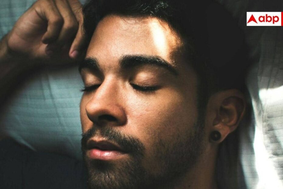 sleeping-habits:-7–8-घंटे-की-नींद-क्यों-होती-है-जरूरी?-एक्सपर्ट्स-से-जानिए-सेहत-पर-इसका-असर
