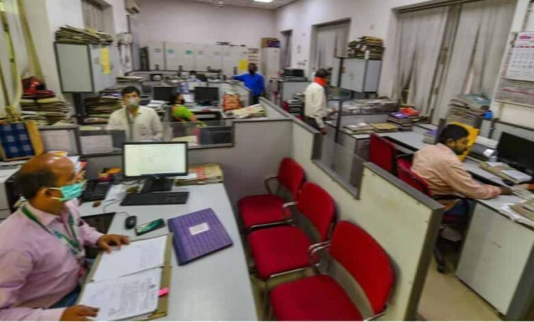 एमपी-के-संविदा-कर्मचारियों-को-बड़ी-राहत,-65-की-उम्र-के-बाद-भी-nhm-में-काम-का-मौका