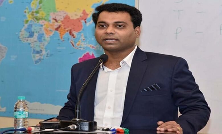 विभागीय-समन्वय-और-समयबद्ध-कार्ययोजना-के-साथ-कार्य-करें-:-आयुक्त-भोंडवे