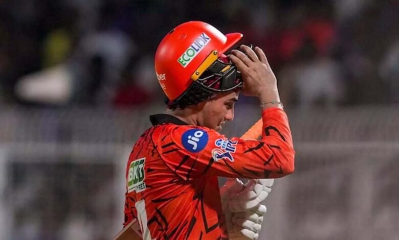 kkr-vs-srh-मैच-में-अभिषेक-शर्मा-के-‘अश्लील-शब्द’,-bcci-ने-दी-सख्त-सजा