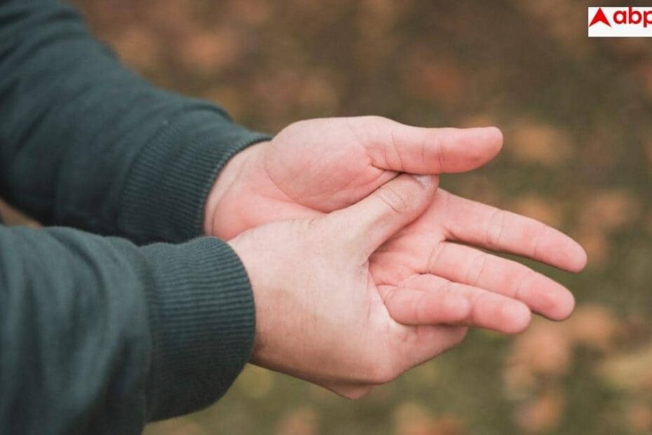 tingling-in-hands-causes:-क्या-आपके-हाथ-में-भी-होती-है-झुनझुनी-और-सुन्नपन,-जानें-किस-वजह-से-होता-है-ऐसा?
