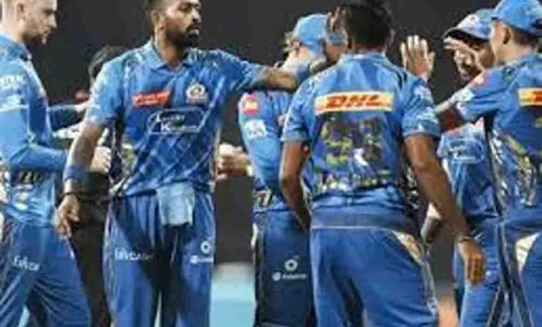 मुंबई-इंडियंस-के-लिए-बड़ी-खुशखबरी,-दिल्ली-कैपिटल्स-के-खिलाफ-मैच-से-पहले-टीम-के-साथ-जुड़े-मिचेल-सैंटनर