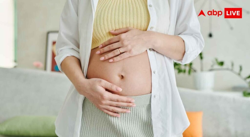 menopause-bloating-causes:-पानी-नहीं,-ये-है-मेनोपॉज-में-ब्लोटिंग-की-असली-वजह;-गाइनेकोलॉजिस्ट-से-जानें-आसान-उपाय